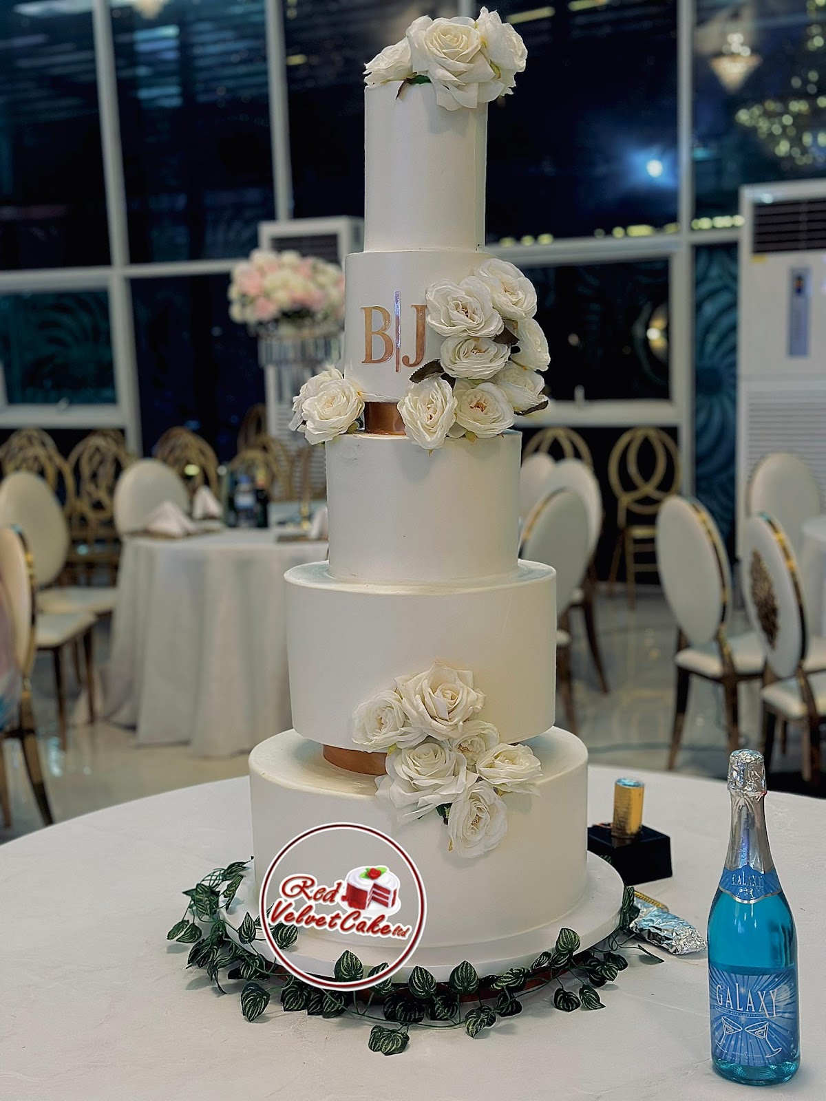 Red Velvet Cake ltd gallery 5