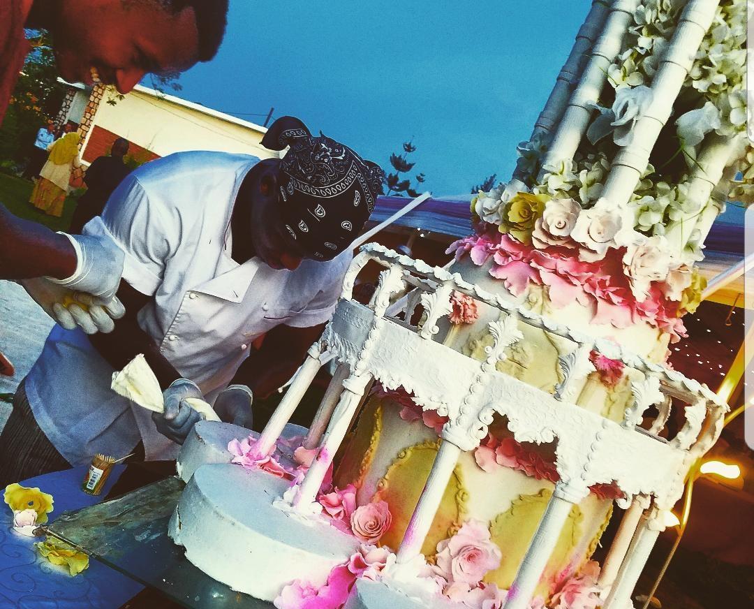 Royal pastry empire- Remera gallery 5