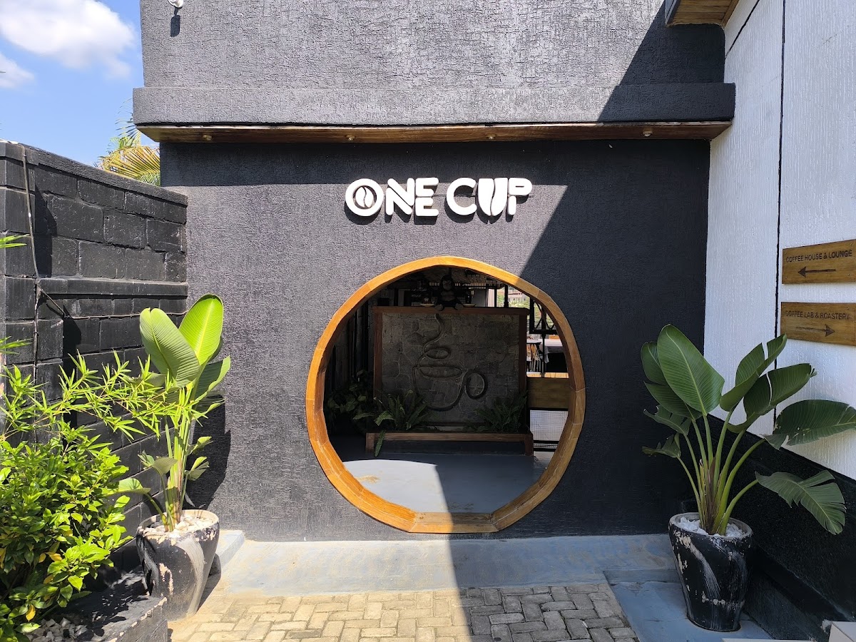 One Cup Coffeehouse gallery 5